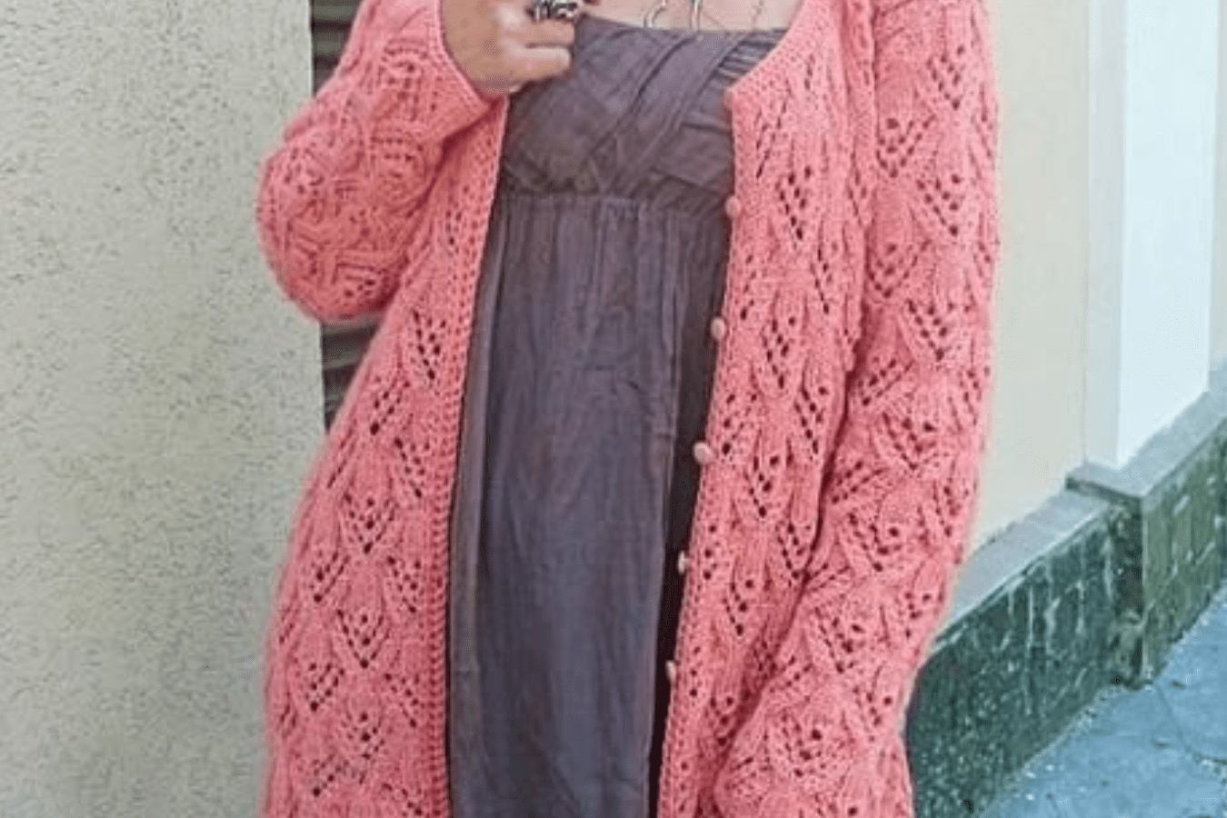 В'язаний кардиган: схема виконання спицями (можна і гачком)