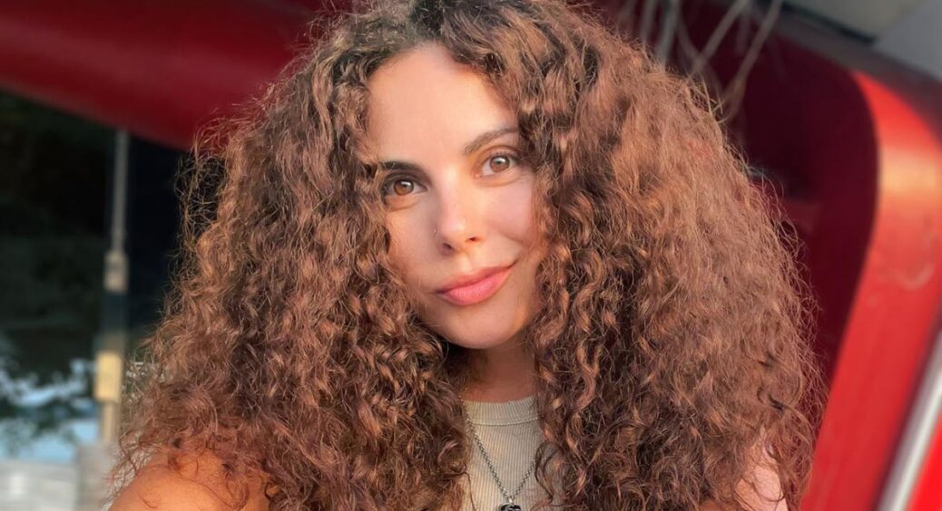 Кум Насті Каменських розповів, що з нею за кордоном за 3 роки: “Мою думку вона знає” 