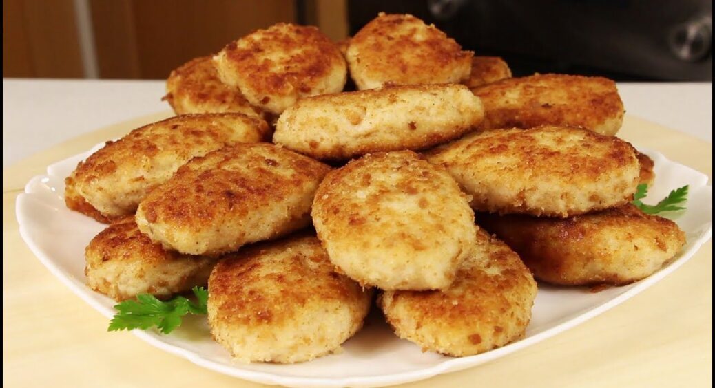 Готові пересолені котлети не викидайте: даруємо ефективний спосіб, як виправити ситуацію 