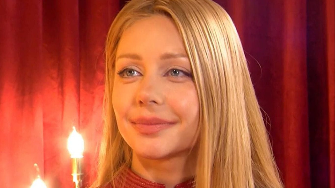 Тіна Кароль прогулялась босоніж по карпатському снігу