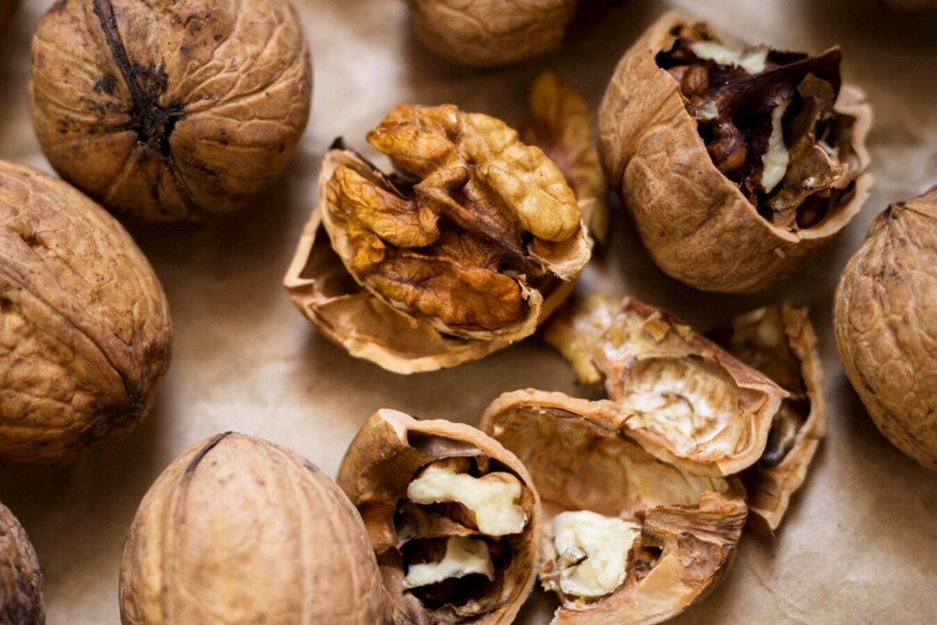 Експерти розповіли, як позбутись від подряпин на дерев'яній підлозі 