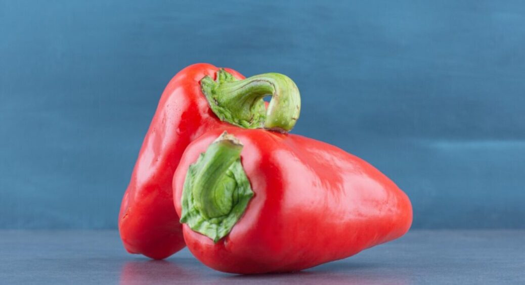 Про це знають одиниці: візьміть болгарський перець і покладіть його в окріп – ви “ахнете” 