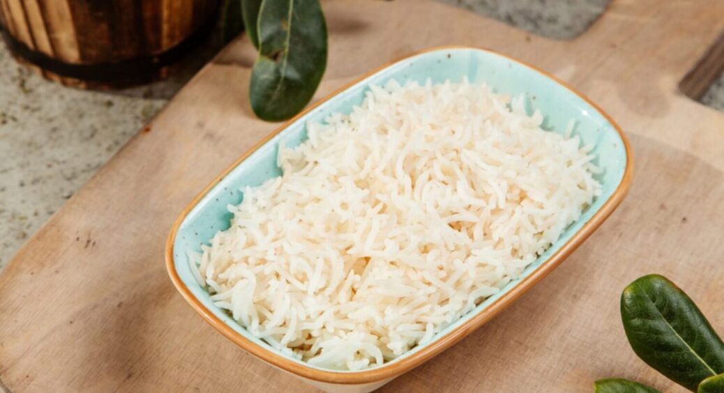 Рис + лимонний сік + чай замість води: дивовижний рецепт рису, який стане вашим улюбленим 
