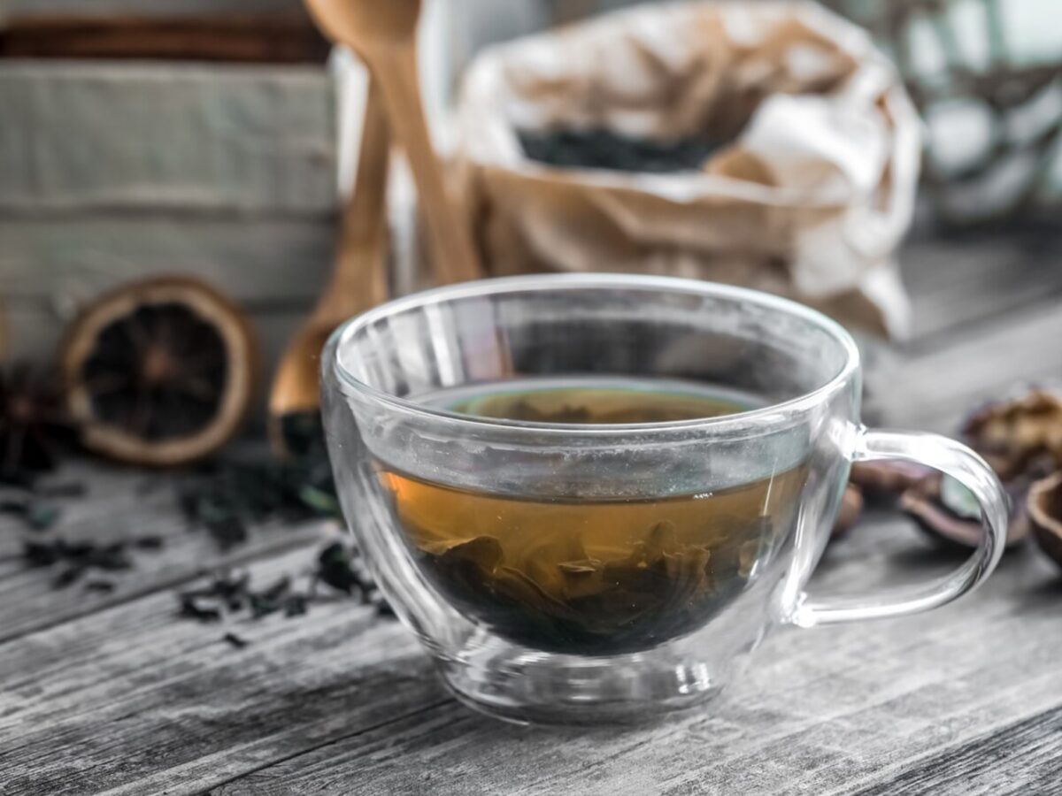 Експерти розповіли, чому під час заварювання чаю утворюється біла піна