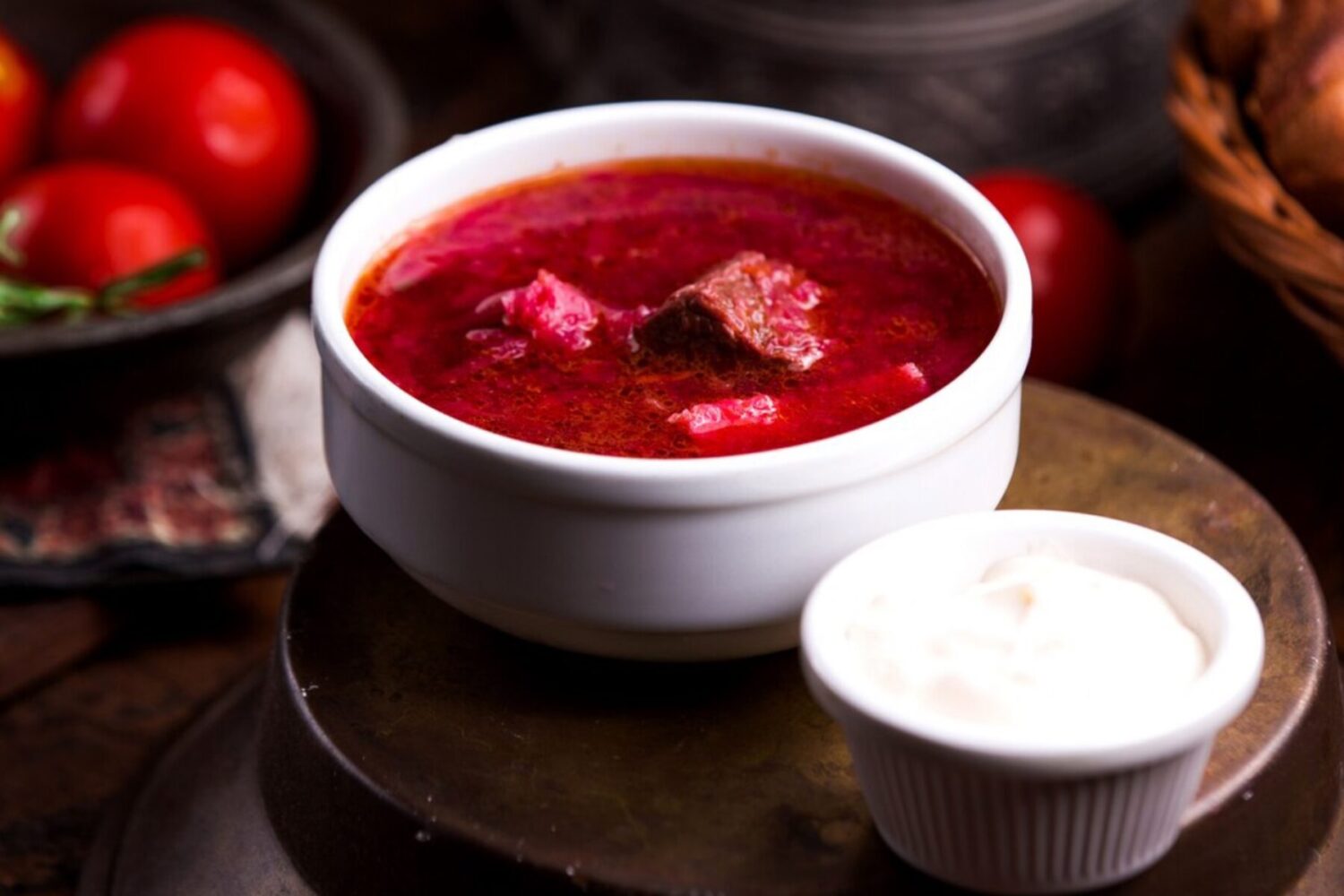 Кулінари назвали дві спеції, які не можна додавати до червоного борщу