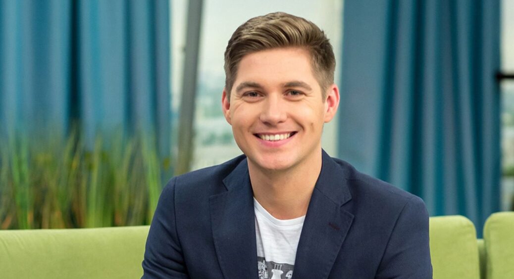 “Тимофію Володимировичу 1 місяць”: шоумен Остапчук показав сина-іменинника — мамина копія 