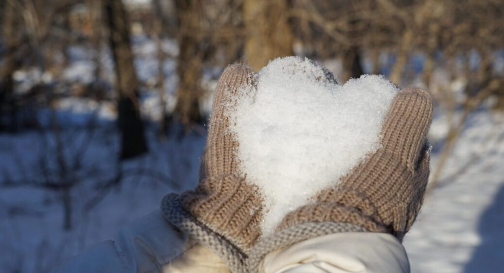 В Україні вдарять морози до -15: синоптики назвали дату похолодання і регіони, де буде “плюс” 