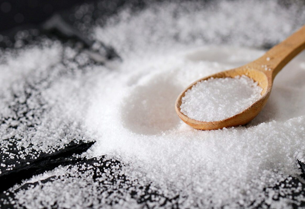 Навіщо сипати сіль біля порогу