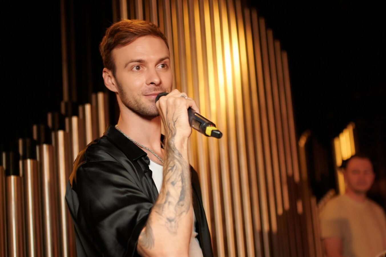 Макс Барських показав, як виглядає його квартира в Херсоні