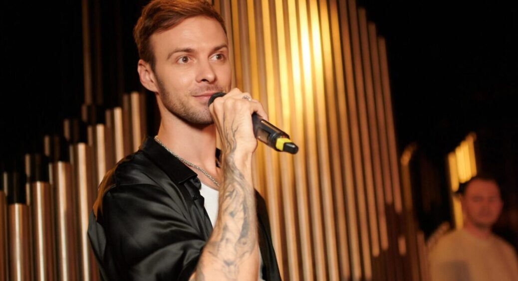 Величезна квартира, мамин інтерʼєр: як виглядає оселя Макса Барських у Херсоні (ФОТО) 