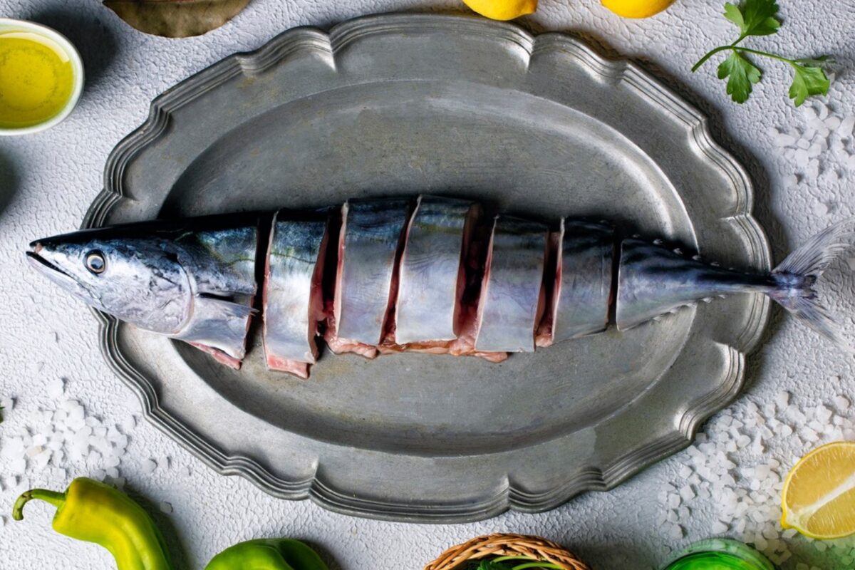 Кулінари назвали рецепт смачної маринованої скумбрії 