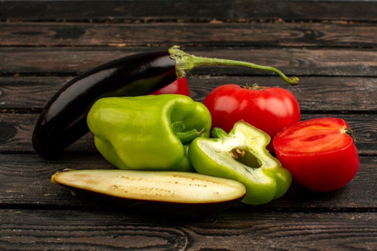 Городники розповіли, в чому потрібно замочити насіння перцю та баклажанів