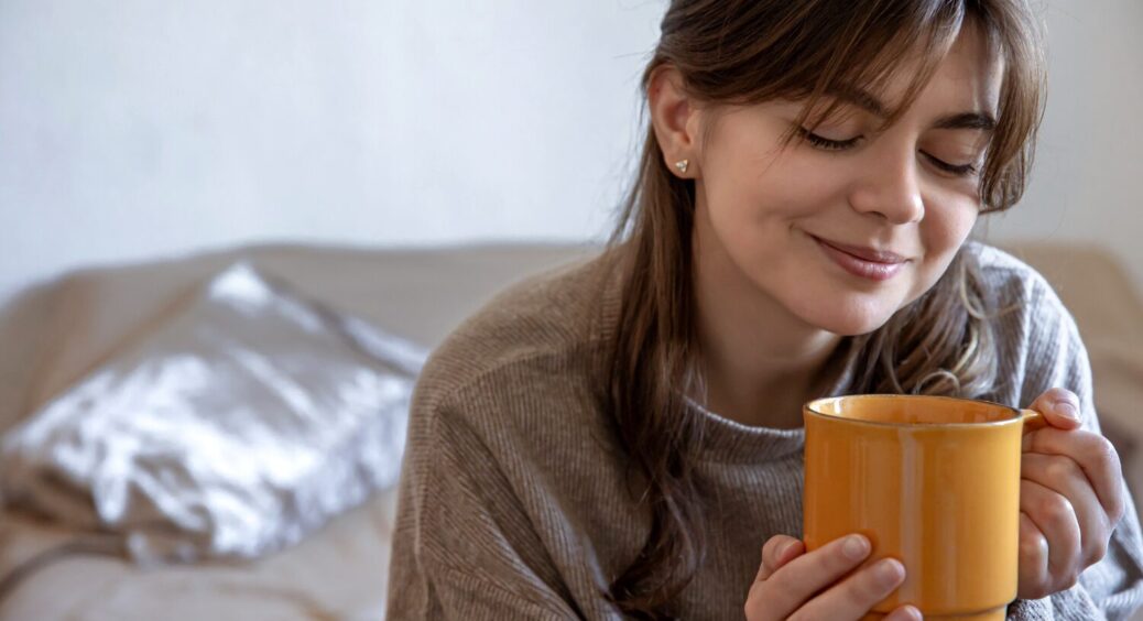 Смачніше за каву, корисніше за зелений чай: дієтологи назвали найкращий напій для мозку 