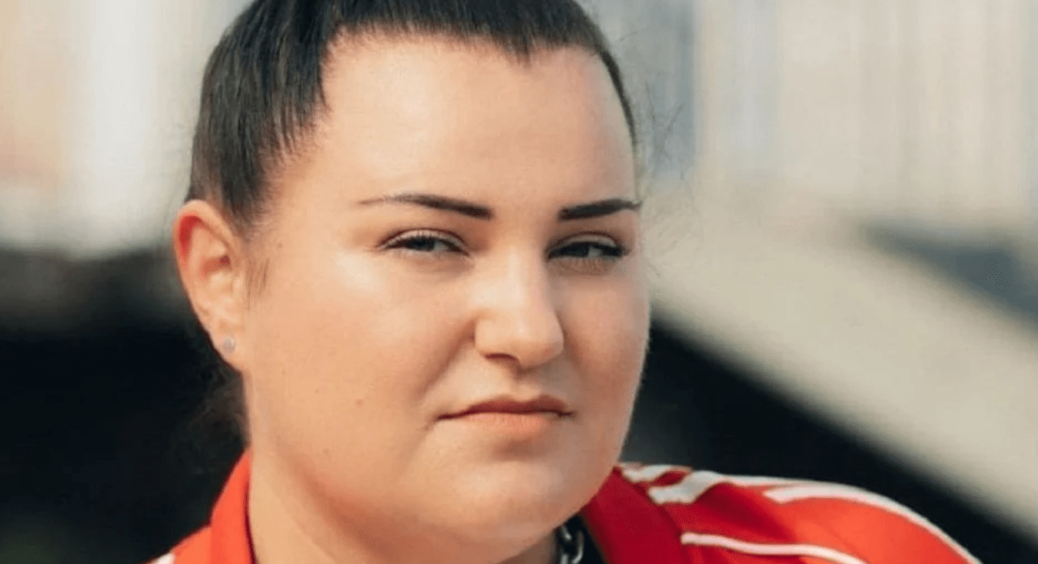 Alyona Alyona зізналася, що живе в страшній квартирі без ремонту в селищі на Івано-Франківщині 