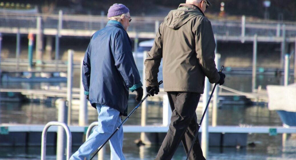 Вийти на пенсію у 60 років: як набрати потрібний стаж і отримати нарахування від держави 