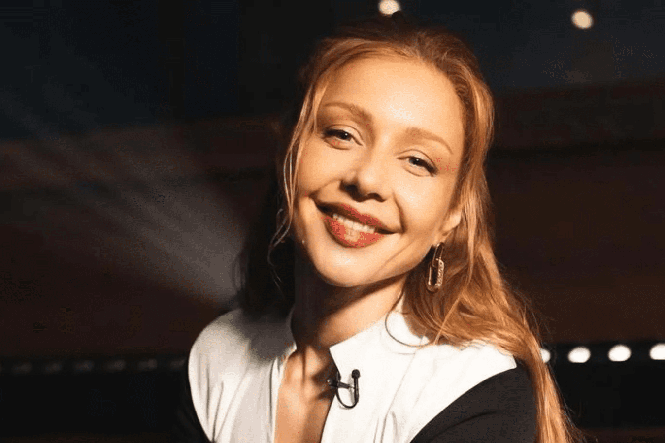 Тіна Кароль з'явилась з модною короткою стрижкою