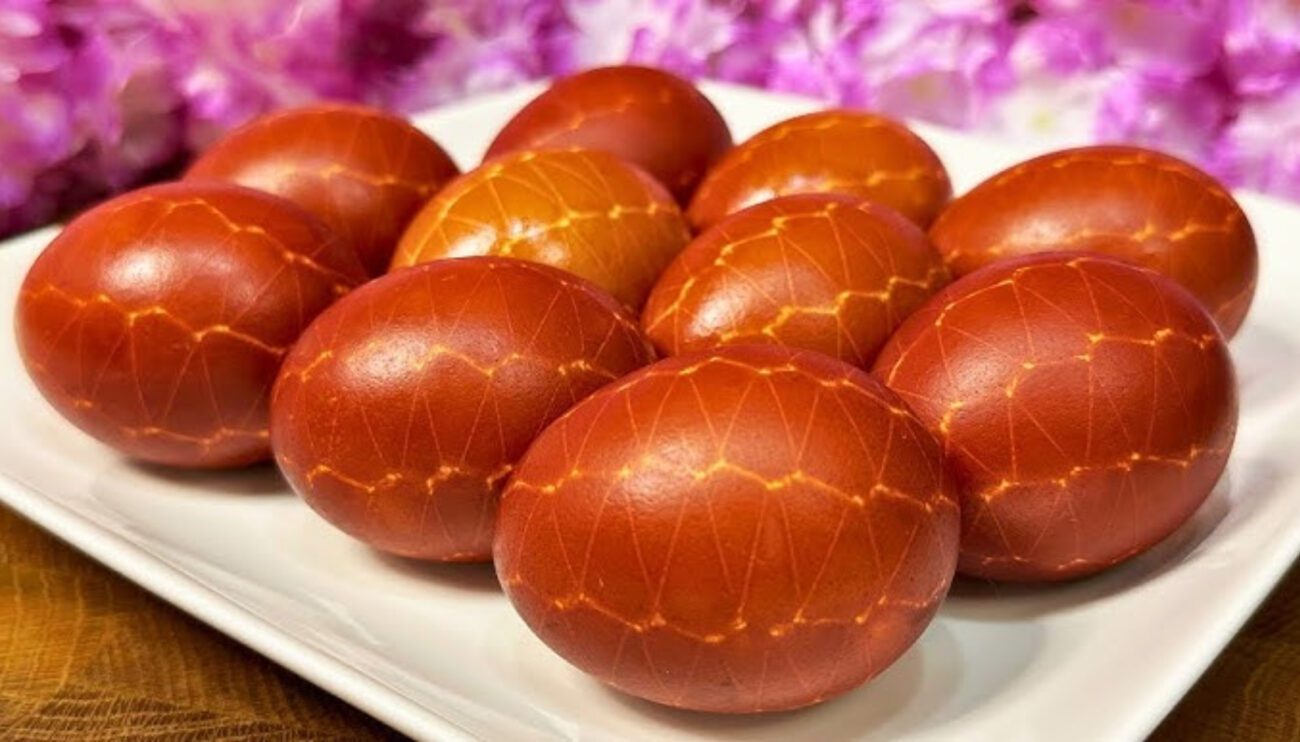 Як зробити вдома крашанки-рубіни