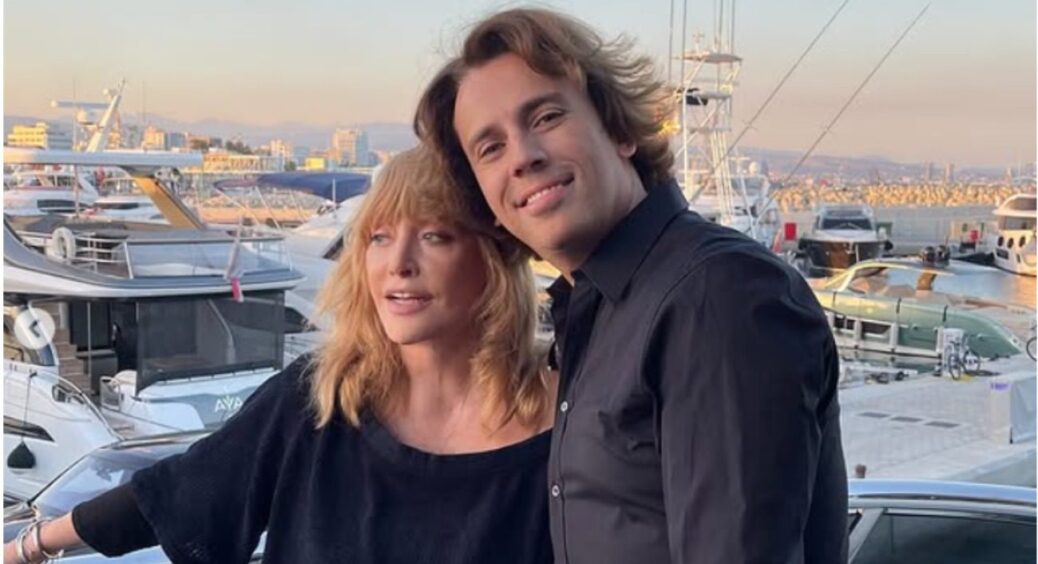 На прохання людей: Галкін показав щасливу молоду Пугачову та дорослих дітей – Ліза копія мами 