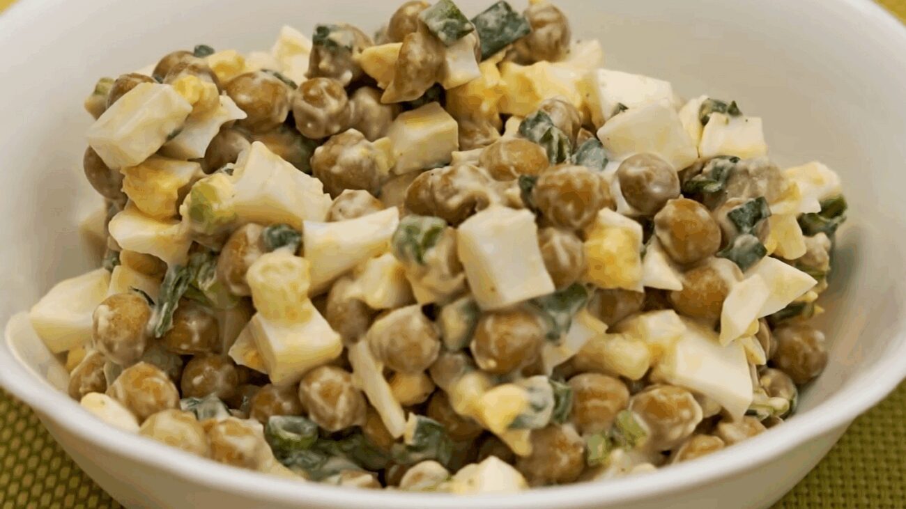 Кулінари поділилися швидким рецептом великоднього олів'є