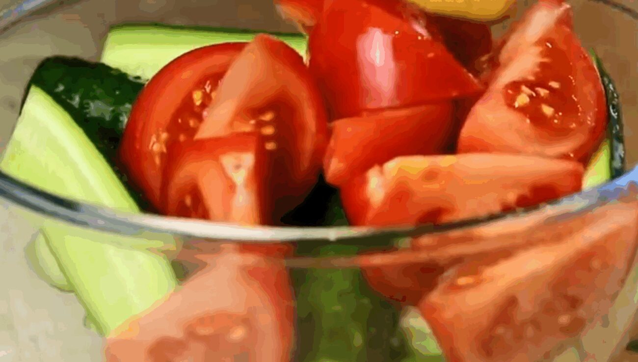 Кулінари розповіли, як приготувати овочевий салат з унікальним смаком