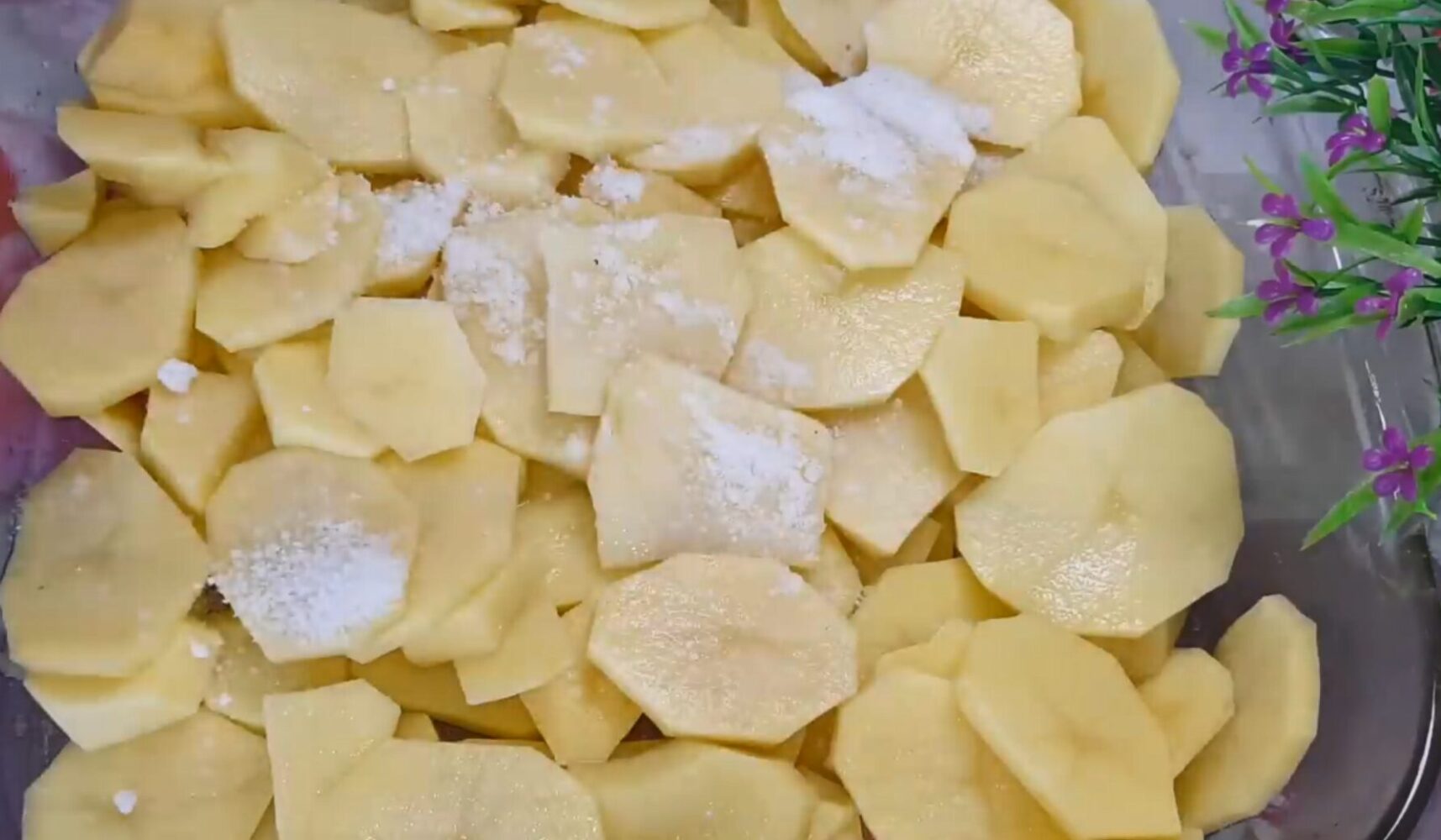 Рецепт смачної і соковитої запіканки з картоплею і м'ясом