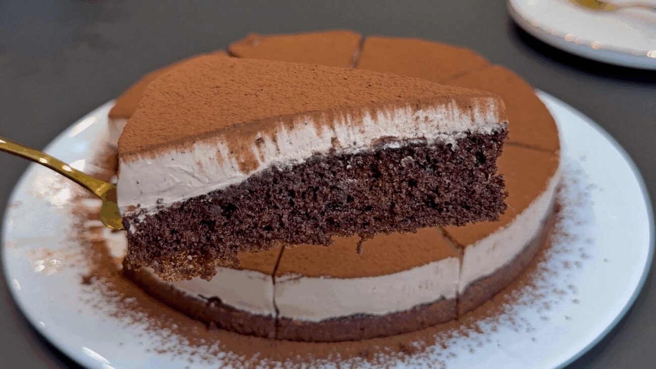 Кулінари поділилися простим рецептом шоколадного торта