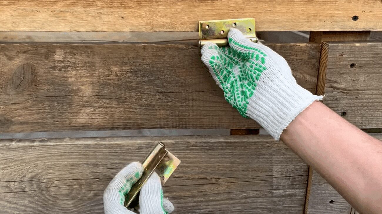 Майстри розповіли, як зробити зручний компостер із дощок 40 мм