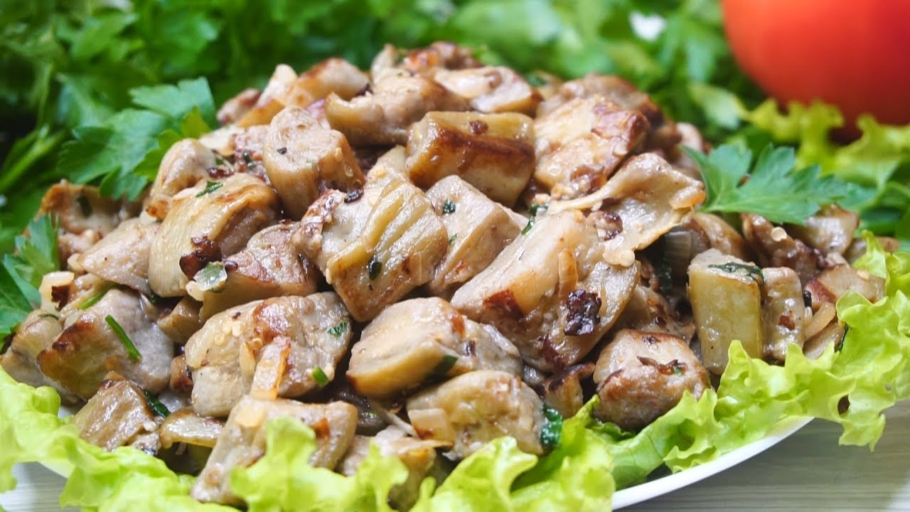 Господиня розповіла, як зробити ситні баклажани на вечерю