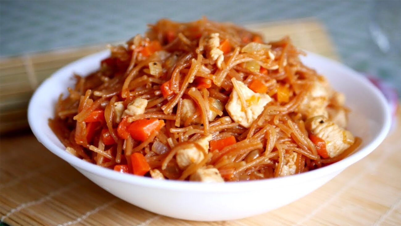 Вечеря 2 в 1 на сковорідці з курки та вермішелі за 20 хвилин