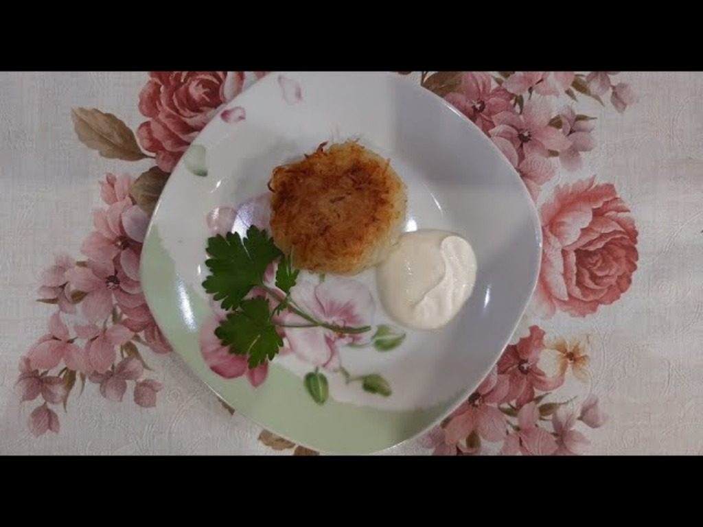 Рецепт соковитих котлет з начинкою із вершкового масла
