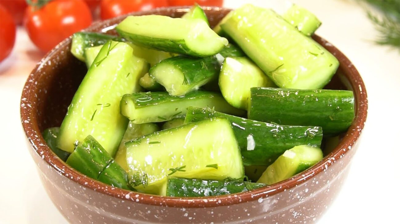 Салат зі свіжих огірків - смачніші ніж малосольні