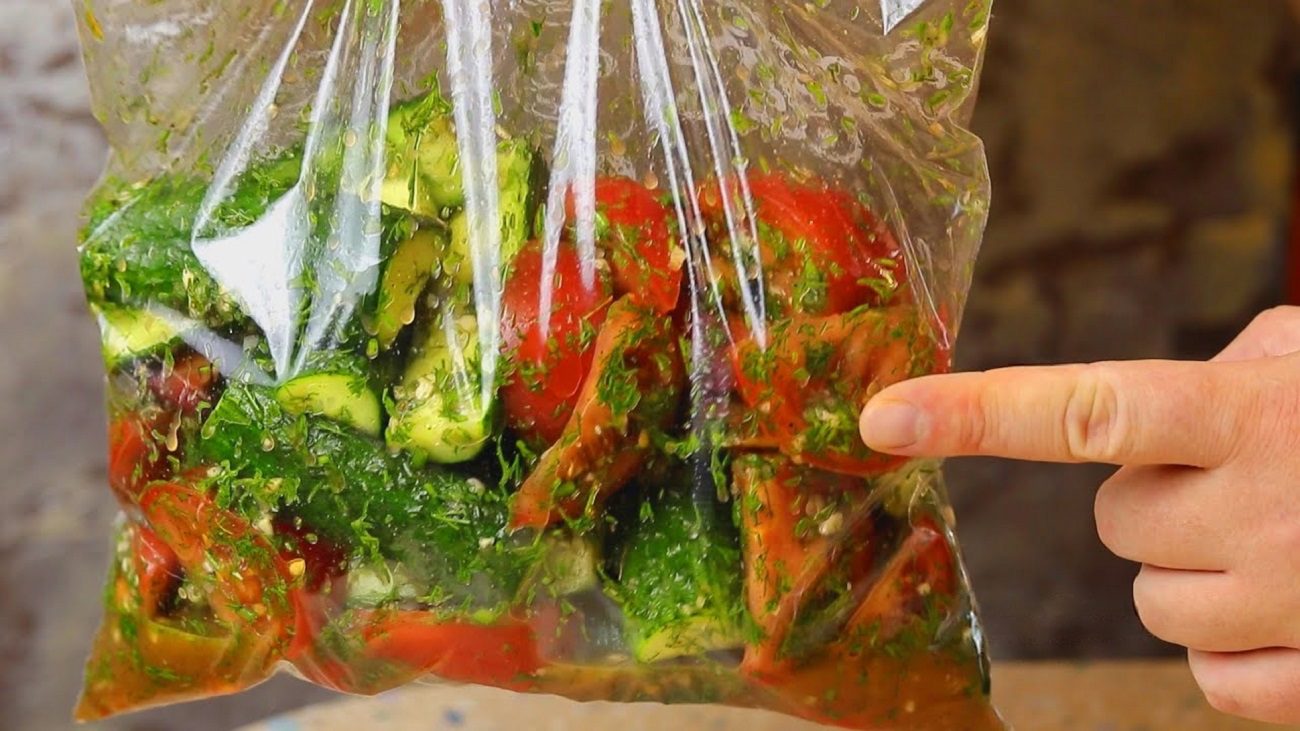 Кулінари розповіли, як приготувати овочевий салат з унікальним смаком