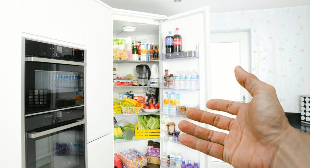 Які овочі не можна зберігати в холодильнику: ТОП-5 продуктів, що просто зіпсуються 