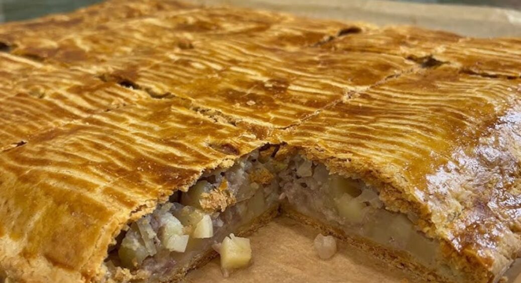 Натерла 7 картоплин і додала 2 яйця: золотиста смакота за новим рецептом – вся сім’я оцінила 