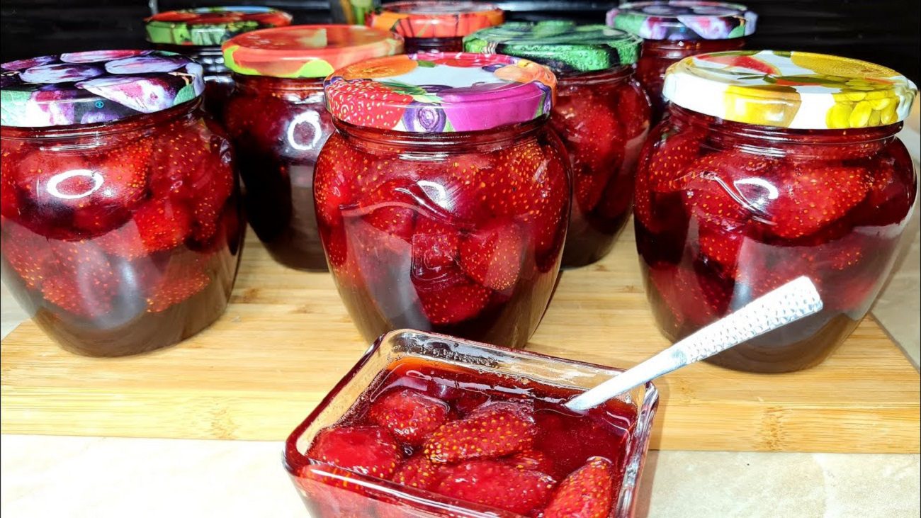 Рецепт найсмачнішого полуничного варення з 2 інгредієнтів