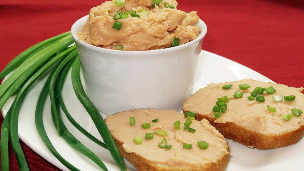 Рецепт ніжного паштету з горбуші та кисломолочного сиру