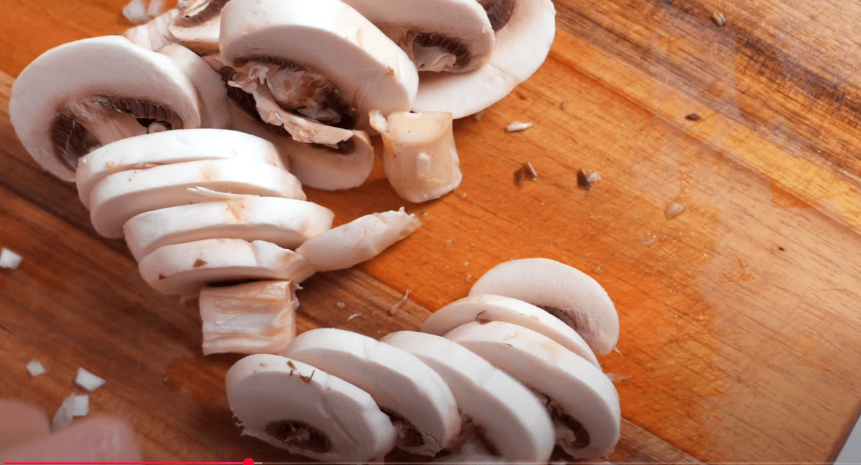 Кулінарка розповіла, як приготувати знамениту ресторанну страву з макаронів удома