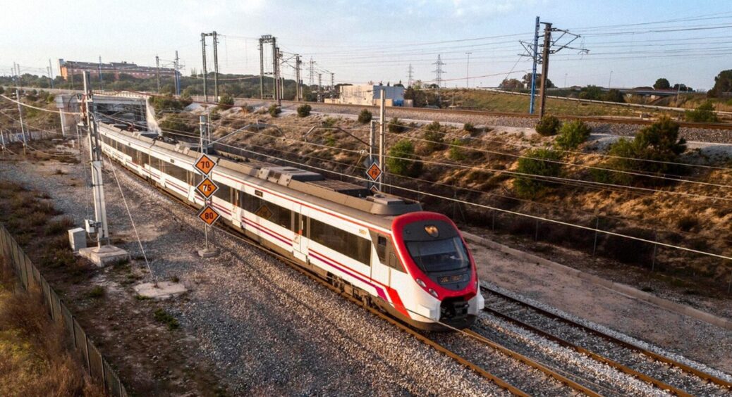 Тепер українцям доведеться платити: з 1 липня в Іспанії змінять правила пересування на потягах 