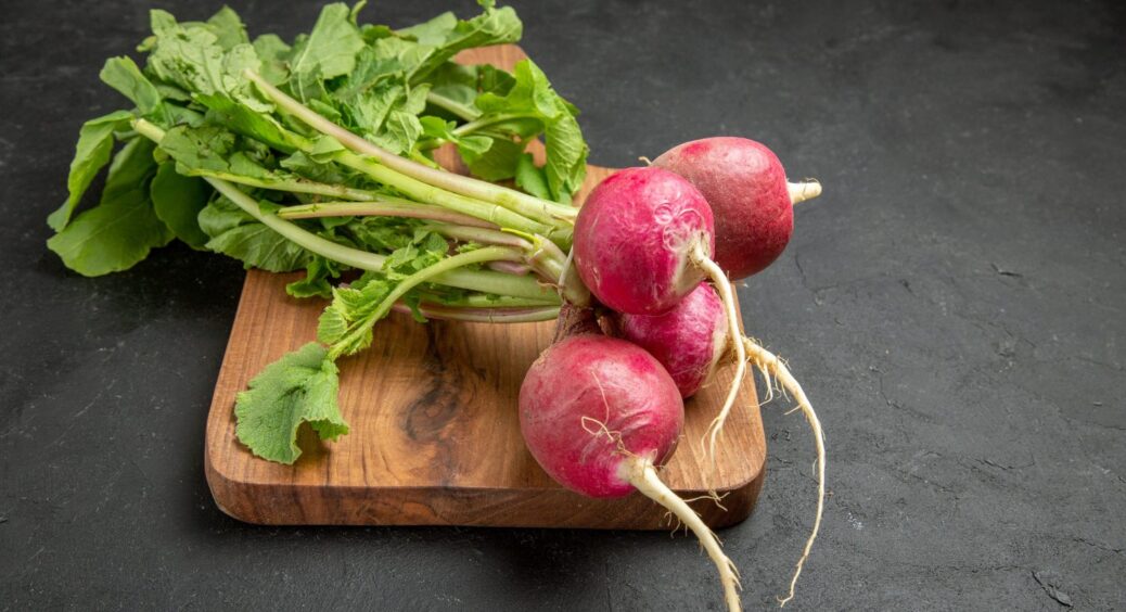 Кінець липня – 1 з найкращих періодів для редиски: 3 головні особливості літнього вирощування 