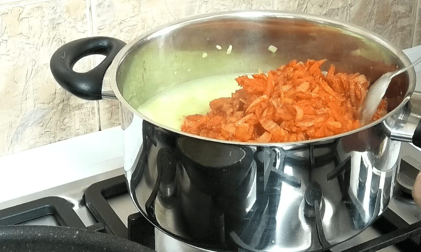 Рецепт смачної і ніжної кабачкової ікри на зиму