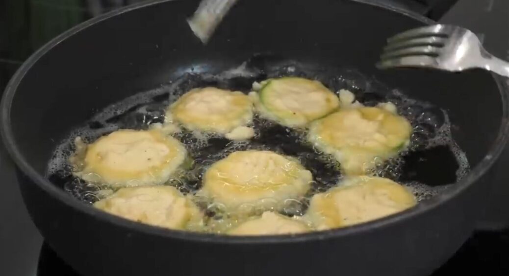 Без олії і смальцю: з яким інгредієнтом смажені страви вийдуть смачнішими у 10 разів 