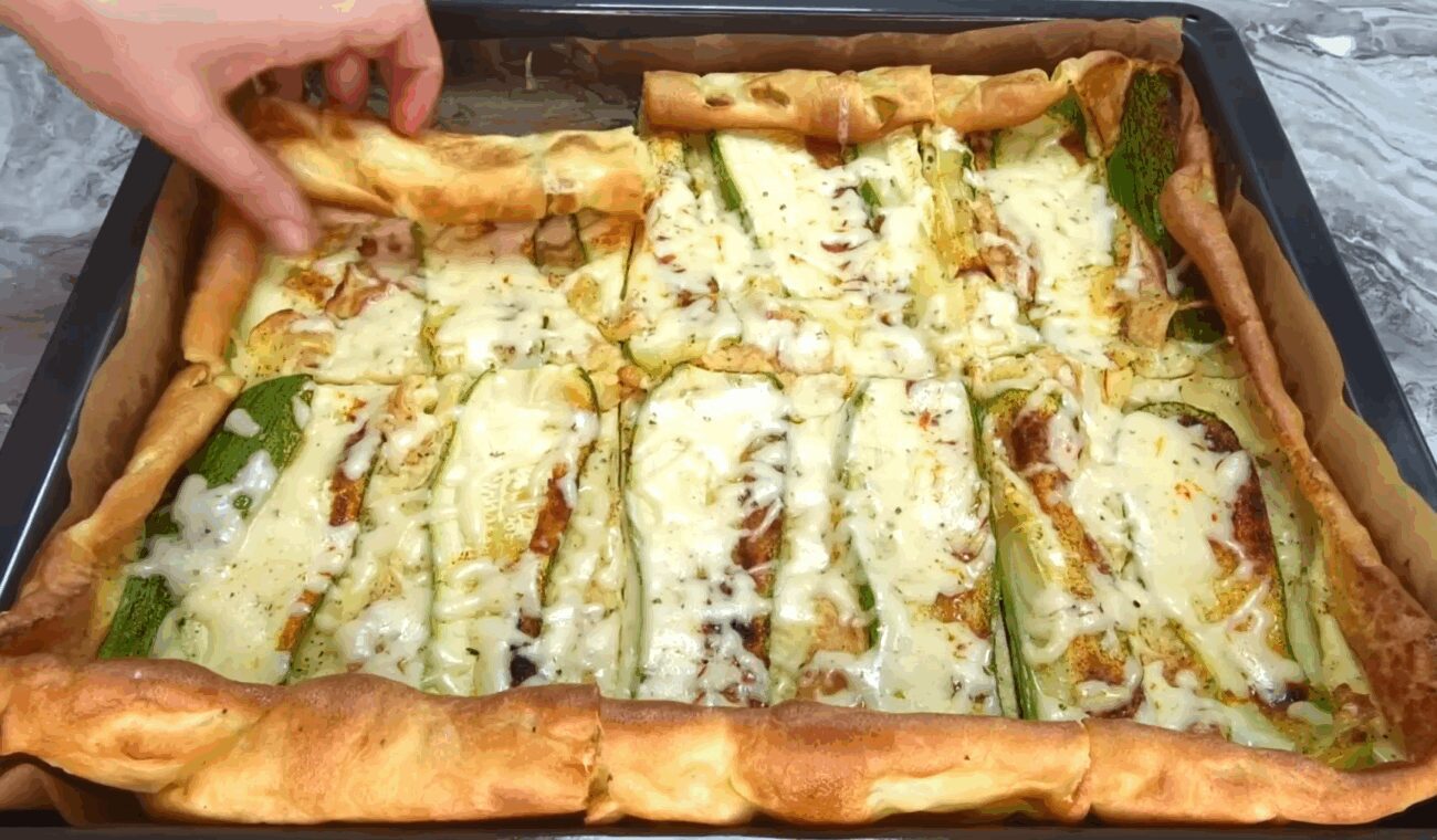 Рецепт смачних і ніжних кабачків під сиром у духовці