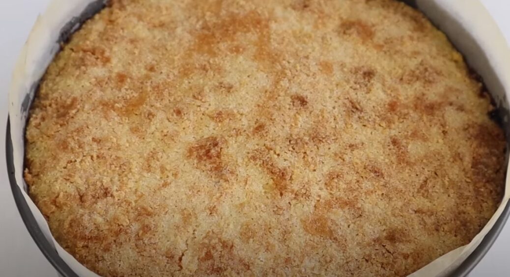 Беру 600 г капусти і 1 склянку манки – ситна вечеря на велику родину готова. Час – 60 хвилин 