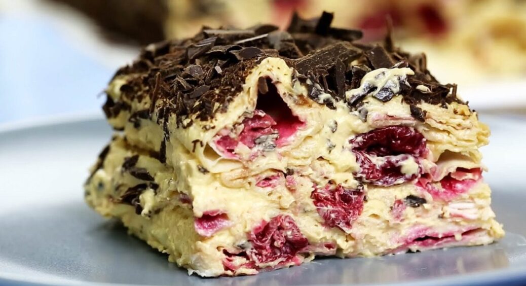Торт із лаваша “Вишневе блаженство”: рецепт без випікання і без дорогих інгредієнтів 