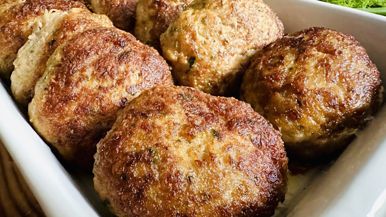 Рецепт смачних і соковитих котлет зі жменьки фаршу