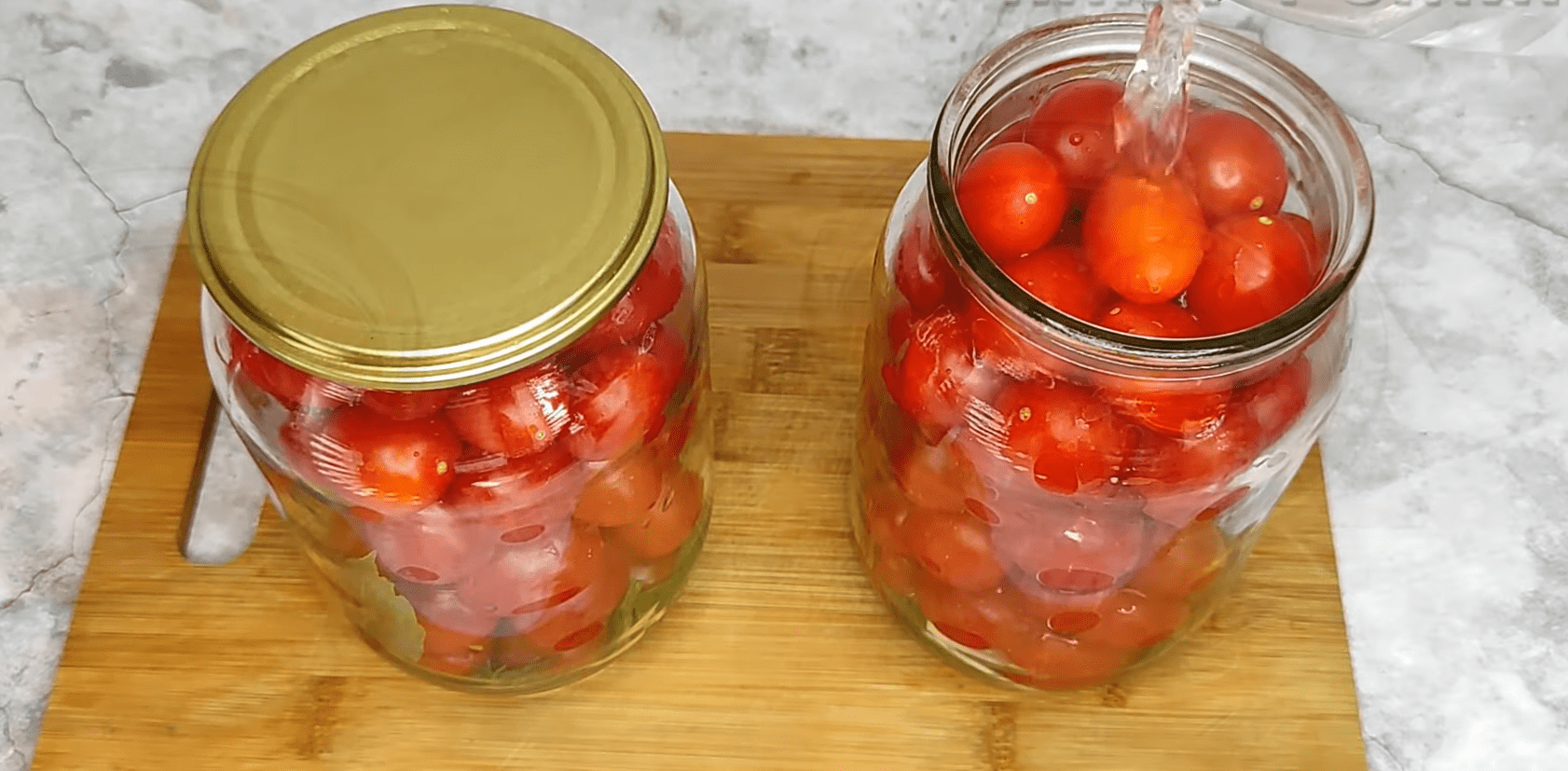 Рецепт кисло-солодких маринованих помідорів чері на зиму
