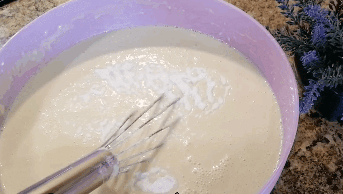 Рецепт смачних і ніжних ажурних млинців на сироватці