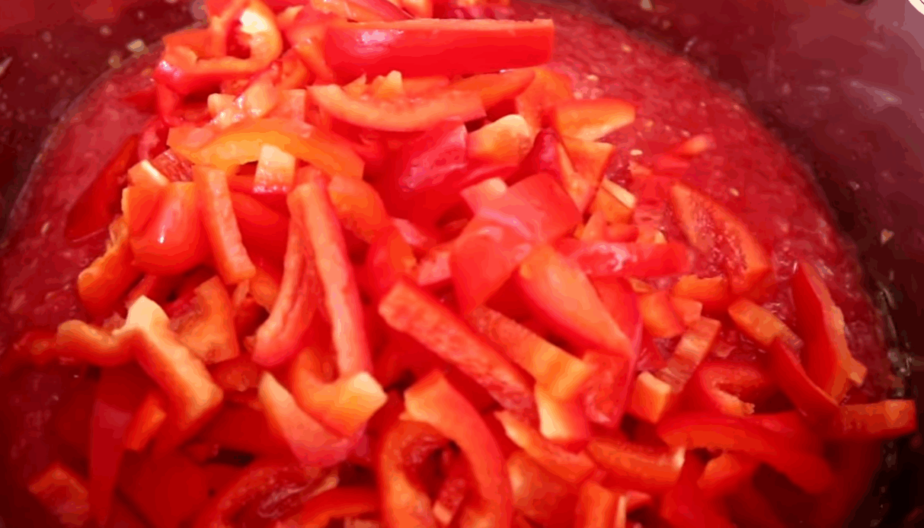 Рецепт найсмачнішої борщової заправки на зиму з 7 овочів