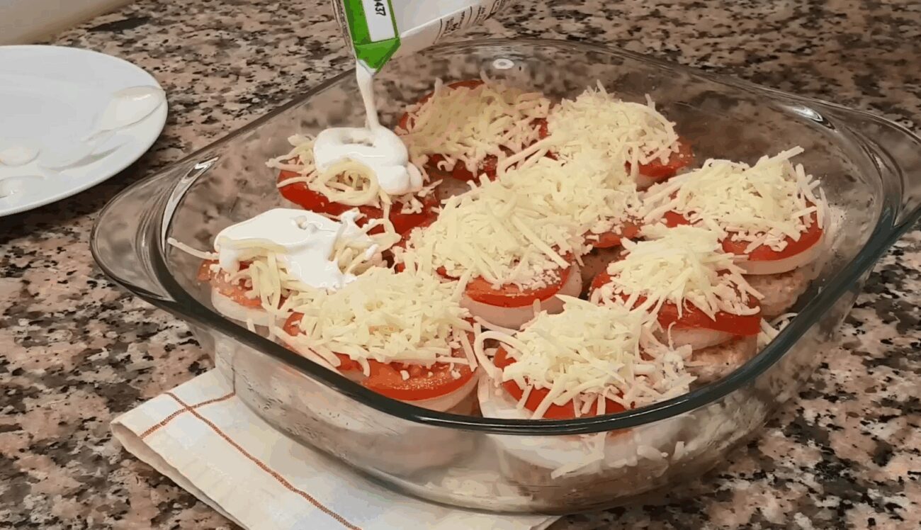 Рецепт смачних і соковитих котлет з начинкою у духовці