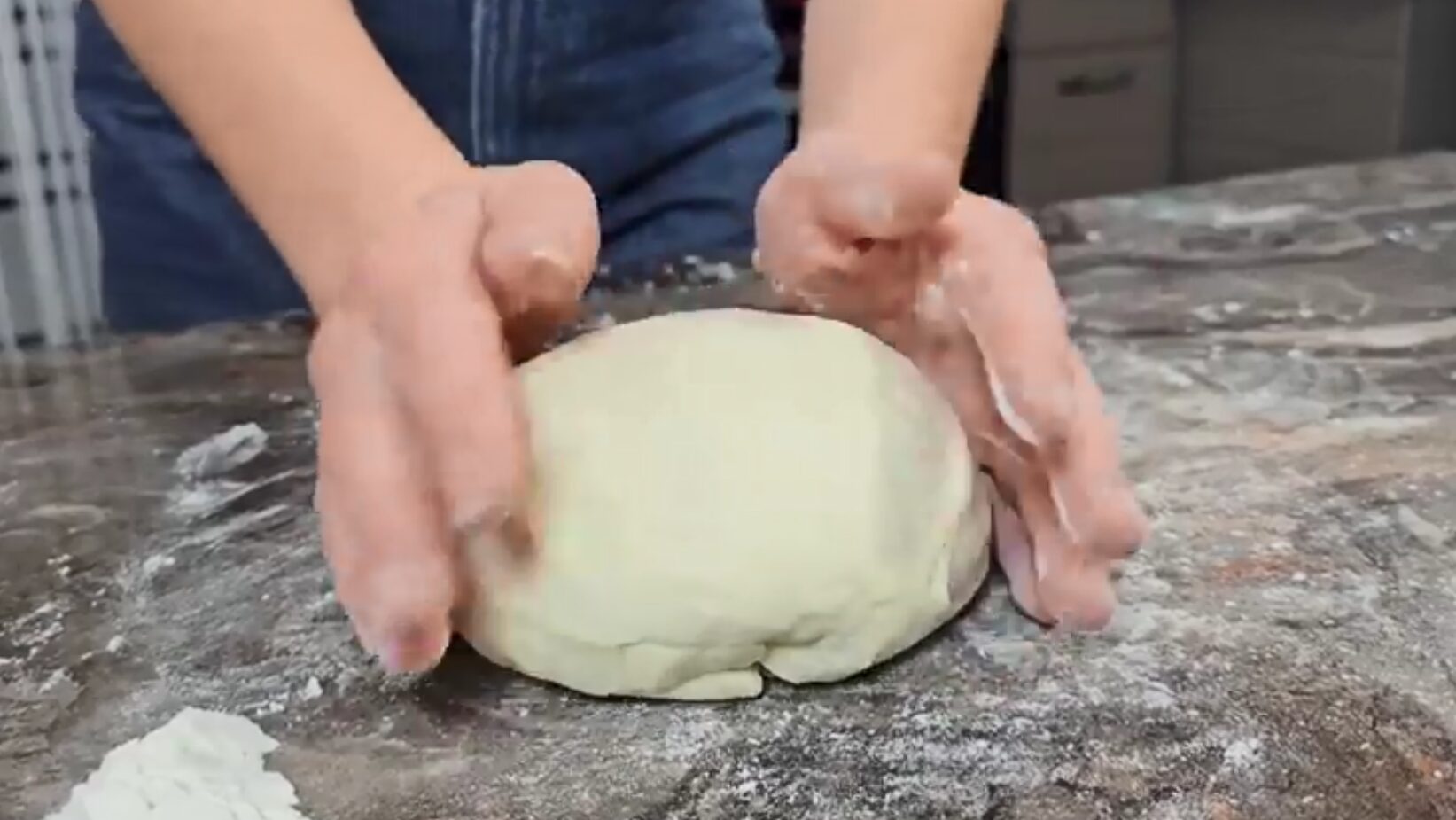Експерти розповіли, як зробити смачне тісто для вареників